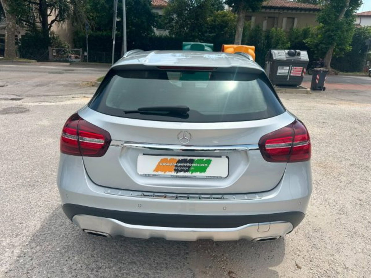 Mercedes-Benz GLA SUV 200 d Automatic Sport (17)