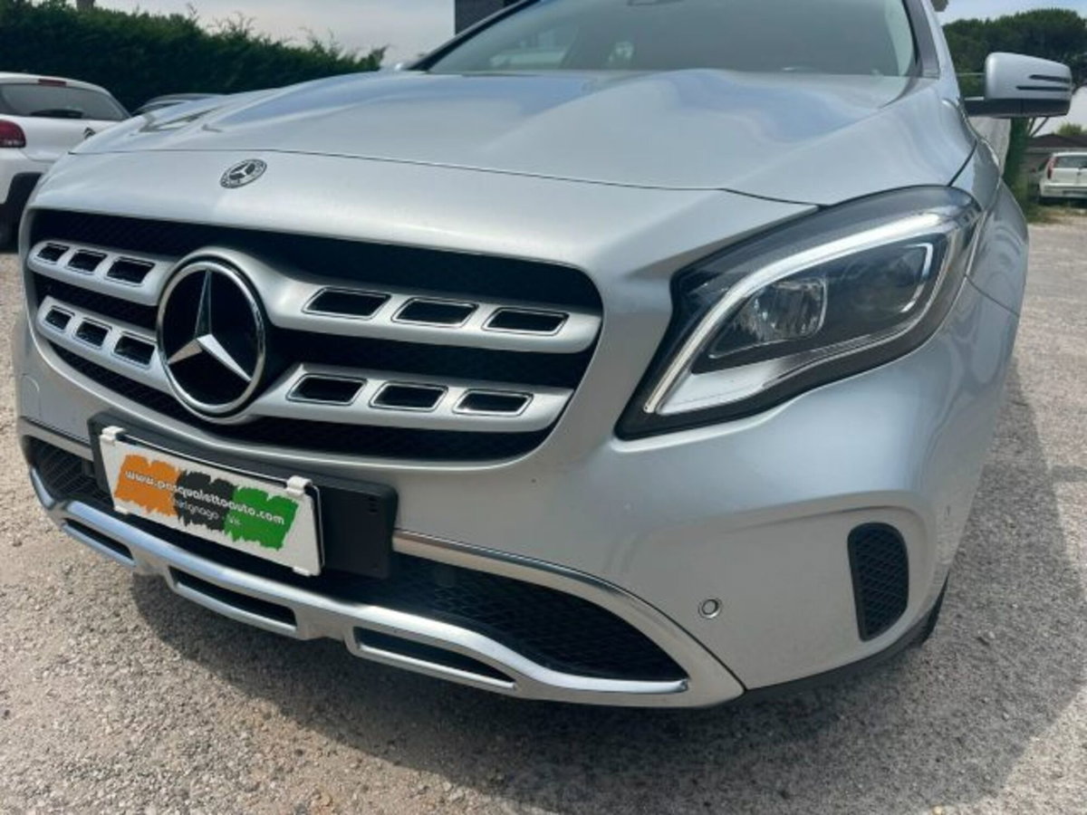 Mercedes-Benz GLA SUV 200 d Automatic Sport (19)