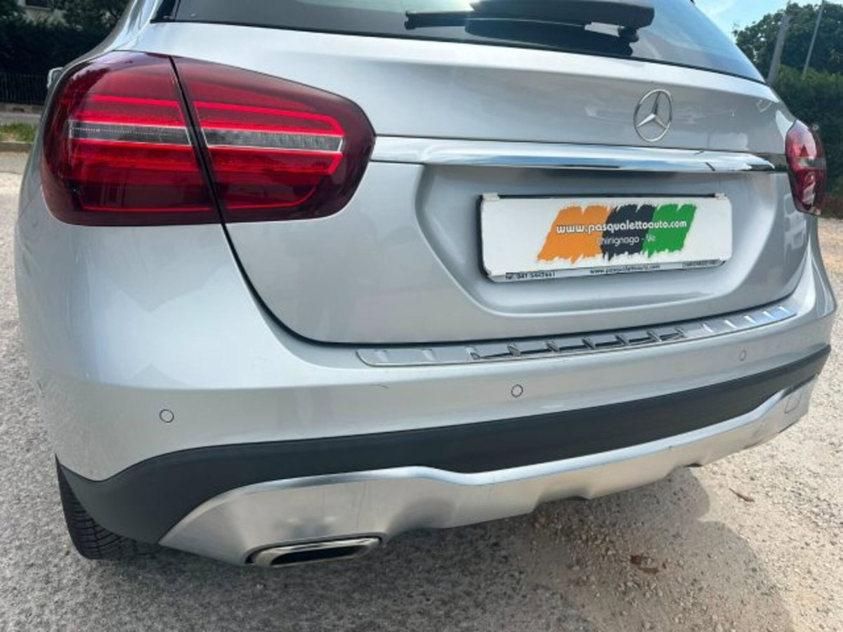 Mercedes-Benz GLA SUV 200 d Automatic Sport (20)