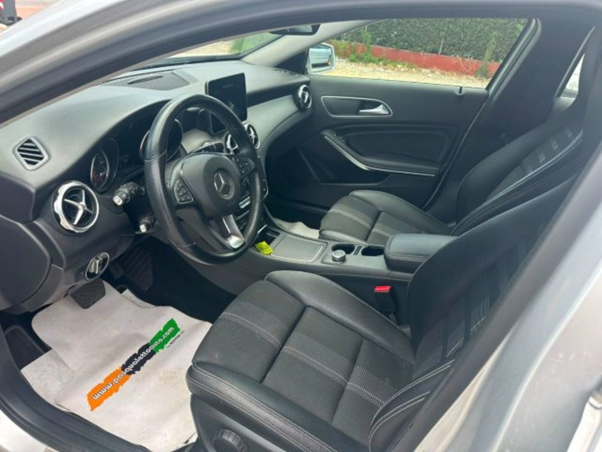 Mercedes-Benz GLA SUV 200 d Automatic Sport (5)