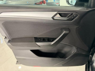 Volkswagen T-Roc 1.5 tsi Life dsg (18)