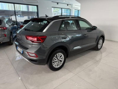 Volkswagen T-Roc 1.5 tsi Life dsg (4)