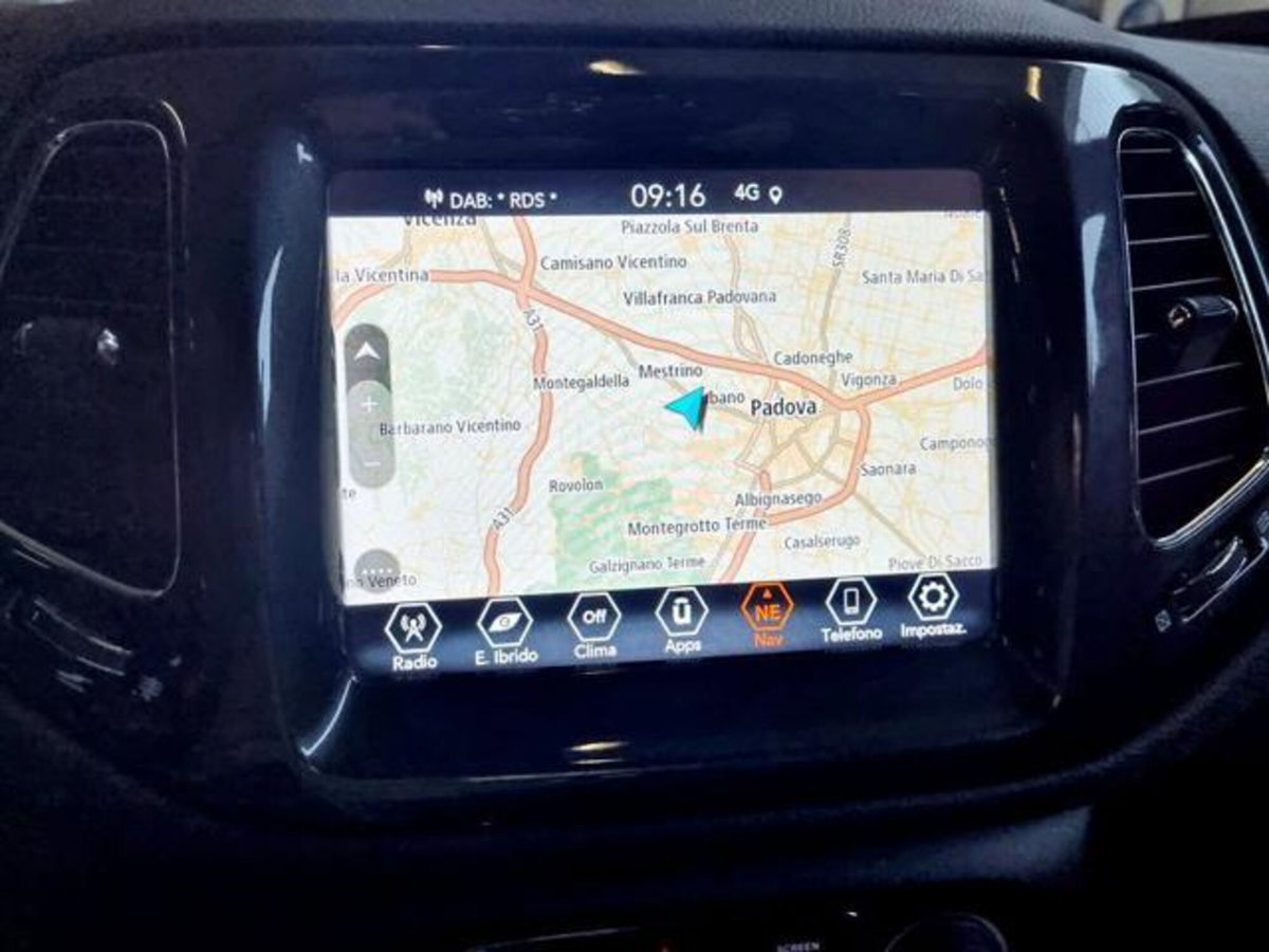 Jeep Compass 1.3 T4 190CV PHEV AT6 4xe Night Eagle (18)