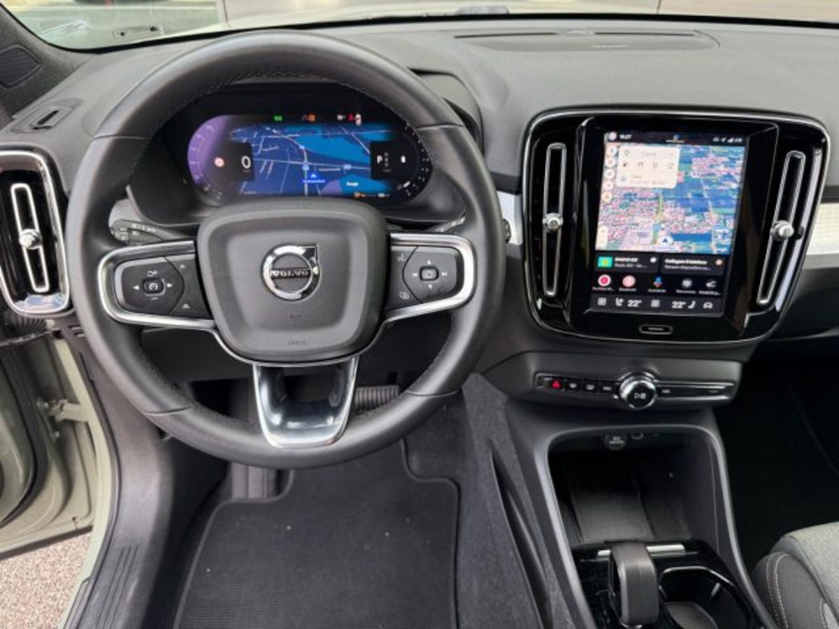 Volvo XC40 2.0 b4 Plus Dark auto (12)