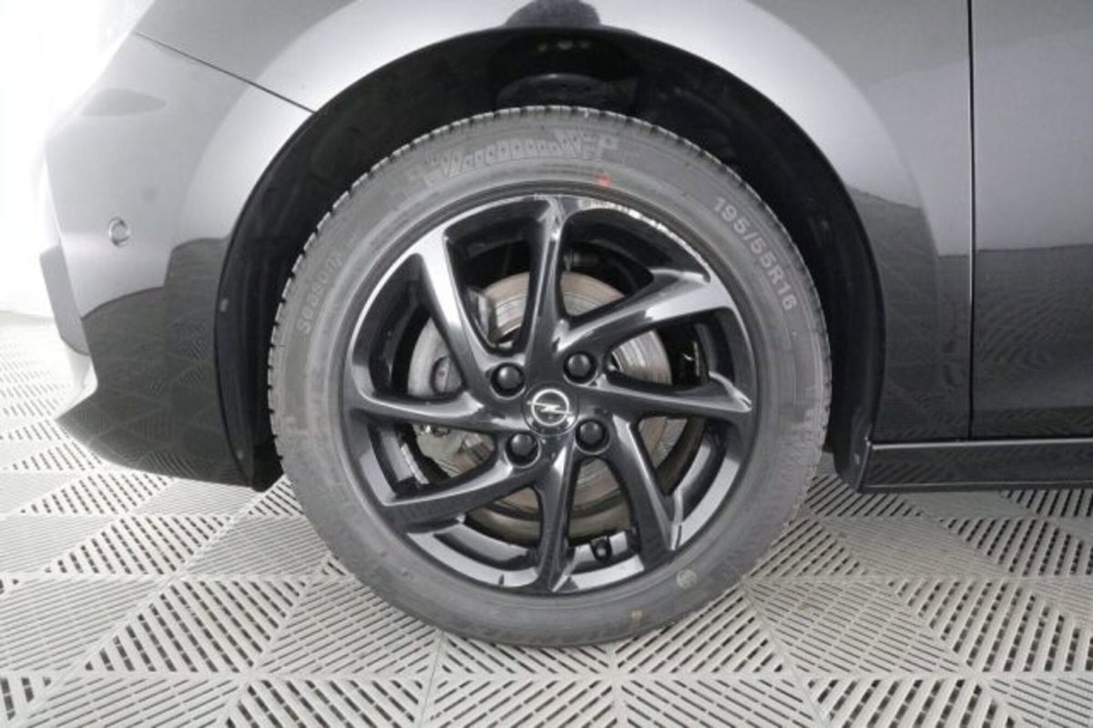Opel Corsa 1.2 130 CV aut. GS Line (8)