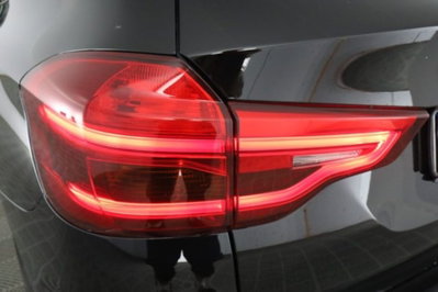 BMW X3 xDrive20d 48V Business Advantage (10)