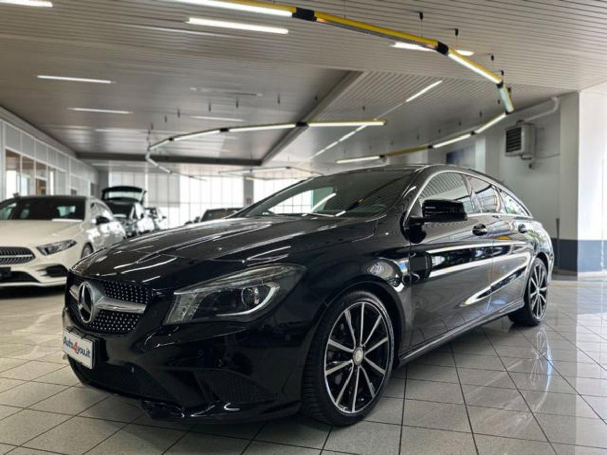 Mercedes-Benz CLA Shooting Brake 220 d Automatic Sport (2)