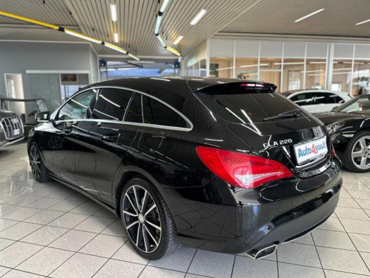 Mercedes-Benz CLA Shooting Brake 220 d Automatic Sport (4)