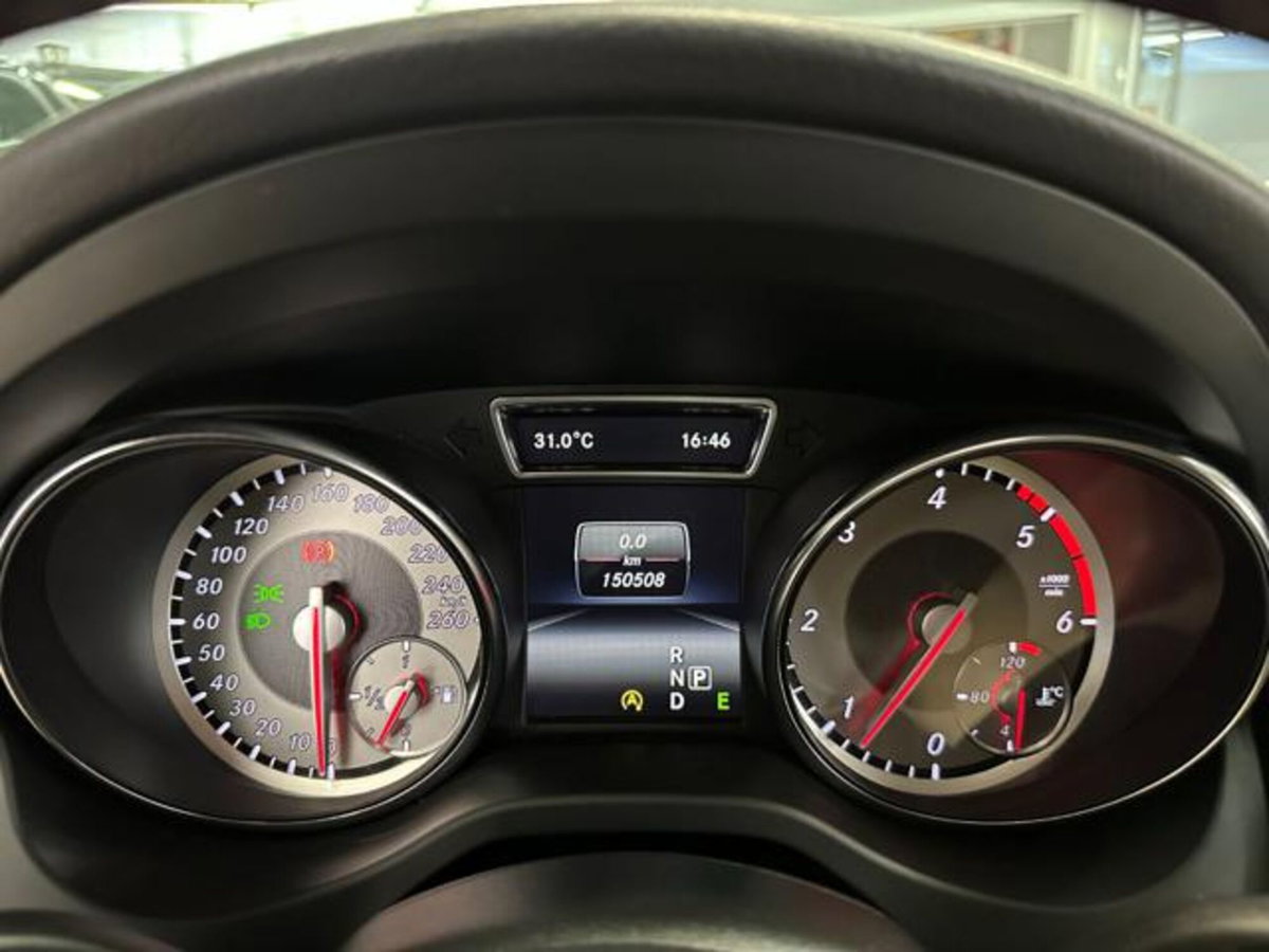 Mercedes-Benz CLA Shooting Brake 220 d Automatic Sport (7)