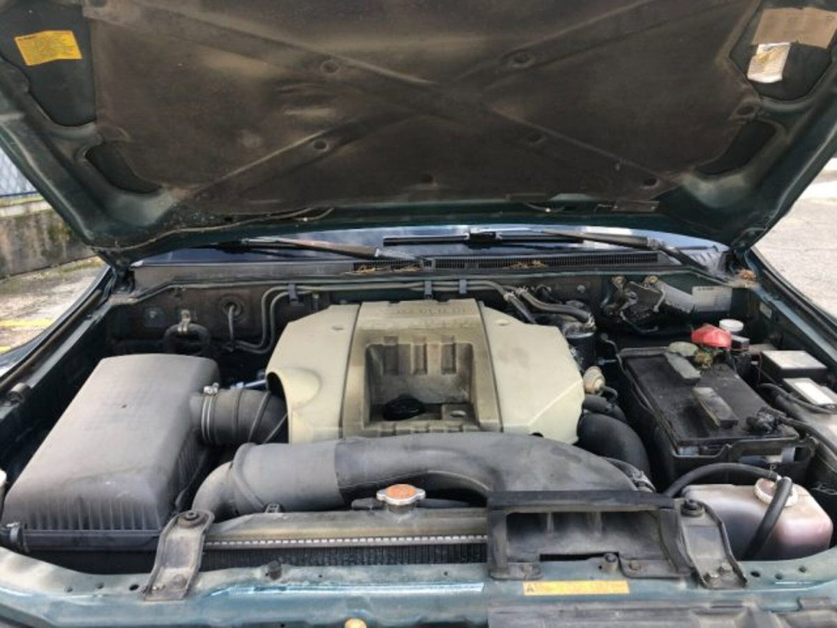 Mitsubishi Pajero 3.2 16V DI-D 5p. GLX (16)