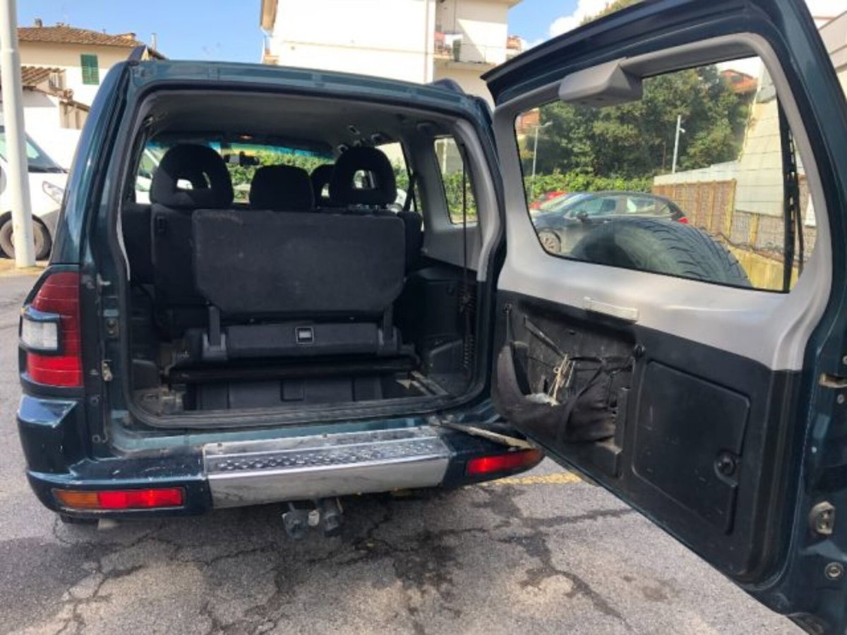 Mitsubishi Pajero 3.2 16V DI-D 5p. GLX (8)