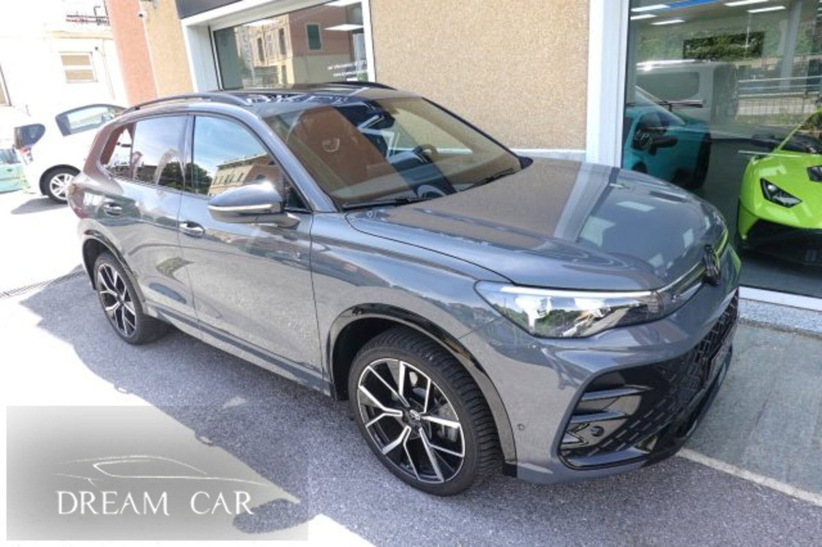 Volkswagen Tiguan 2.0 tdi R-Line 4motion 193cv dsg (7)