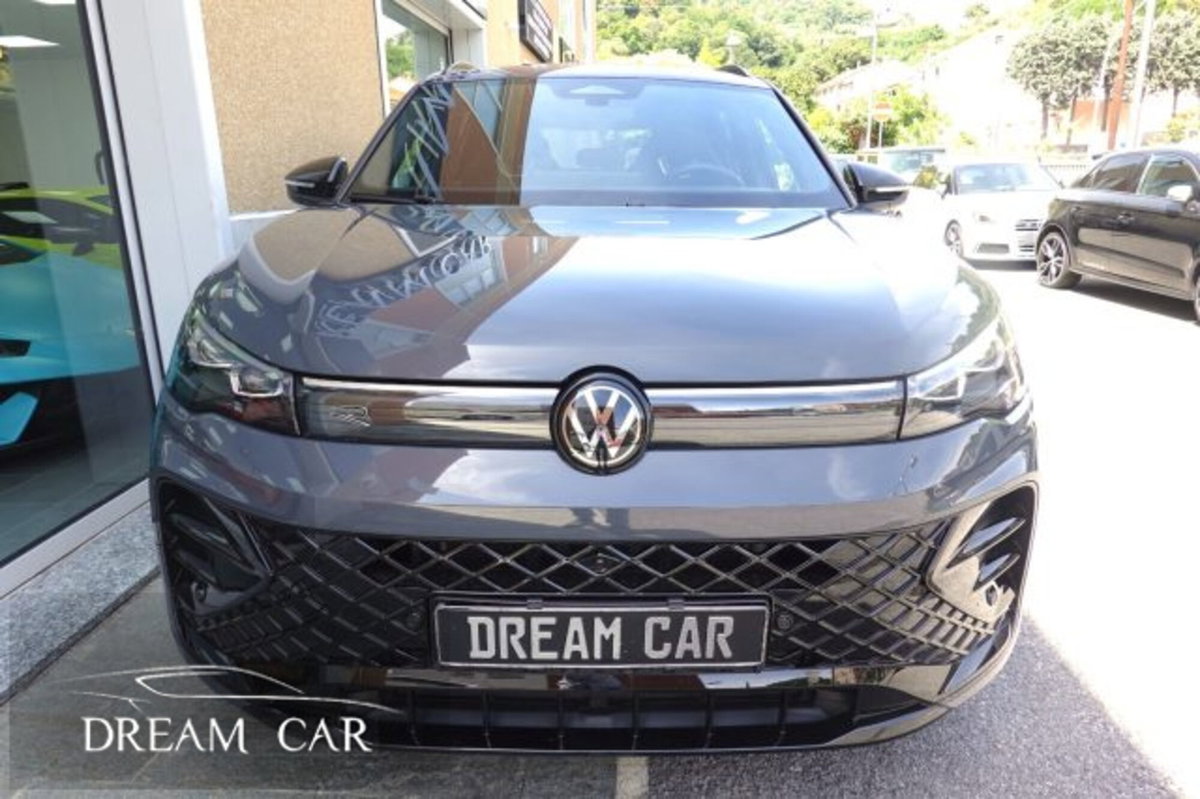 Volkswagen Tiguan 2.0 tdi R-Line 4motion 193cv dsg (8)