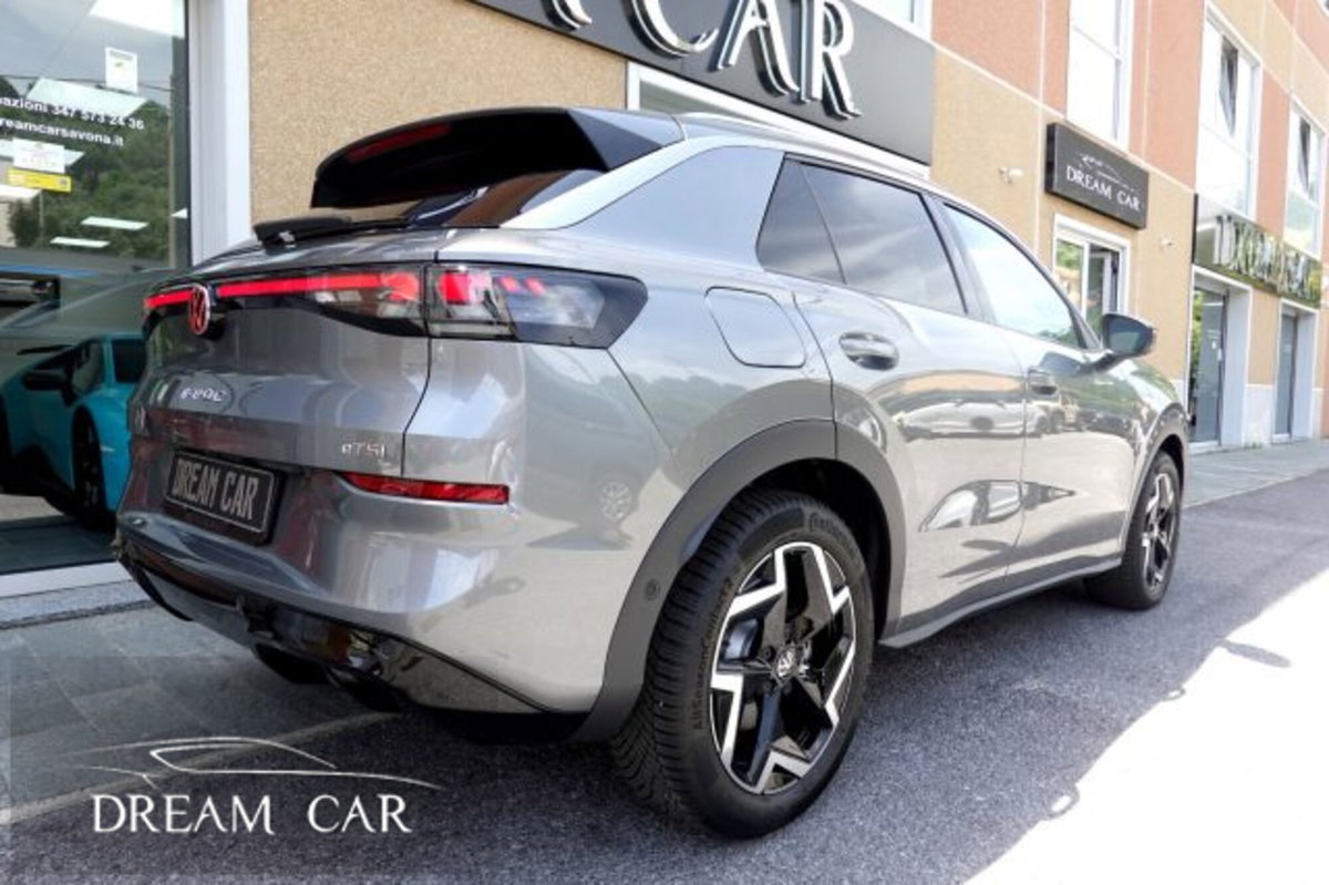 Volkswagen T-Roc 1.5 etsi R-Line 150cv dsg (5)