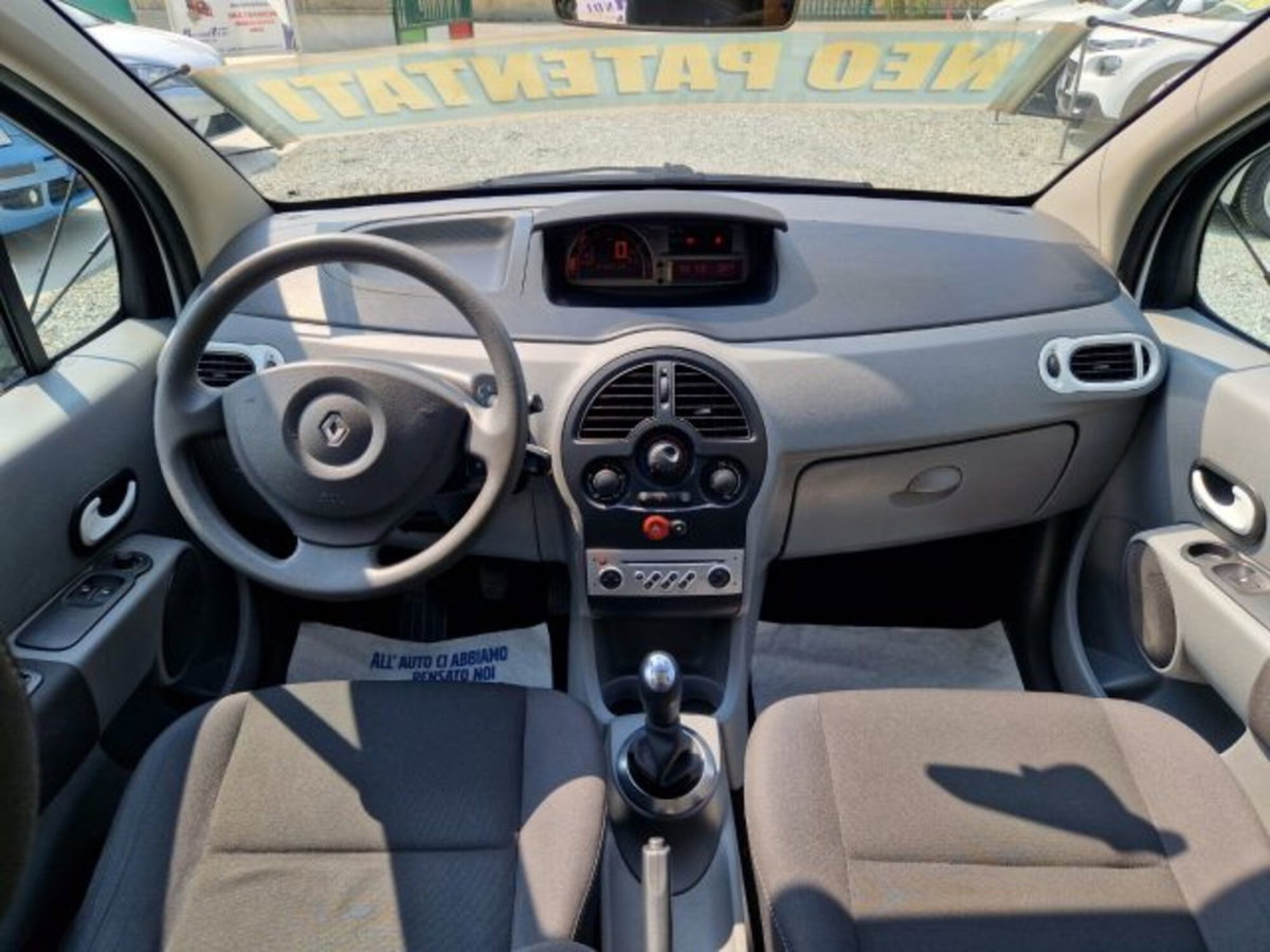 Renault Modus 1.2 16V Dynamique (9)