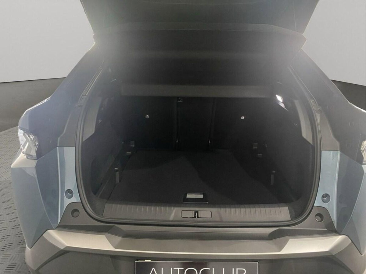 Peugeot 3008 1.2 hybrid GT Exclusive 145cv e-dcs6 (10)