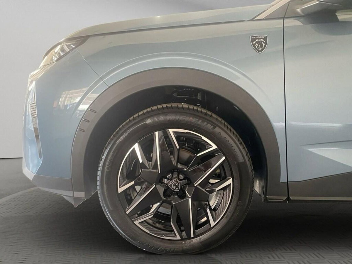 Peugeot 3008 1.2 hybrid GT Exclusive 145cv e-dcs6 (12)