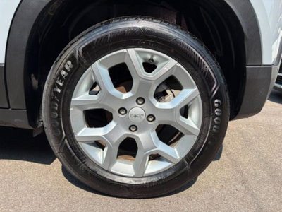 Jeep Avenger 1.2 turbo Altitude fwd 100cv (16)