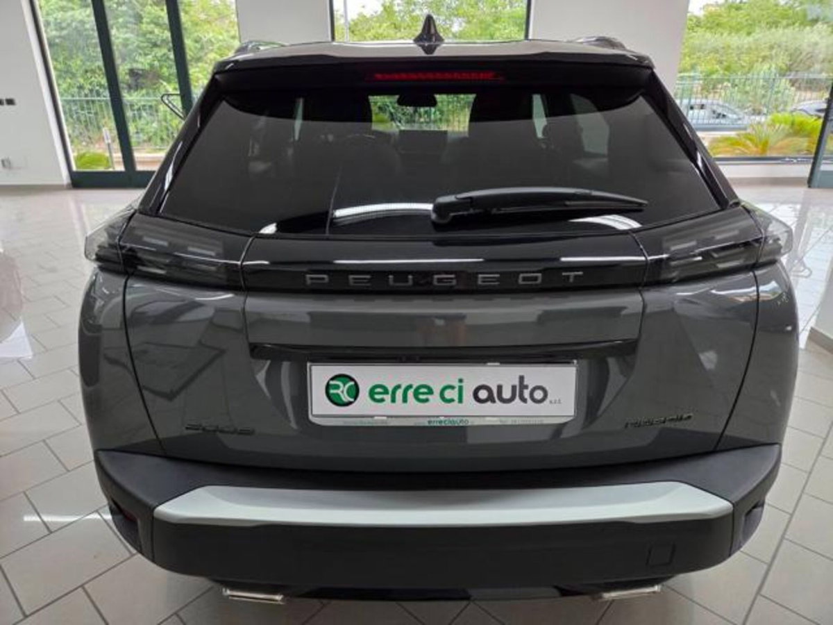 Peugeot 2008 1.2 hybrid GT Exclusive 145cv e-dcs6 (12)