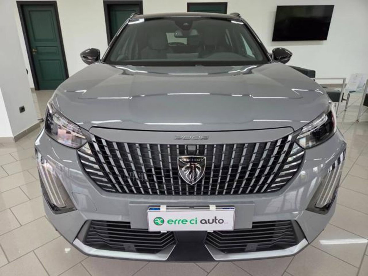 Peugeot 2008 1.2 hybrid GT Exclusive 145cv e-dcs6 (13)