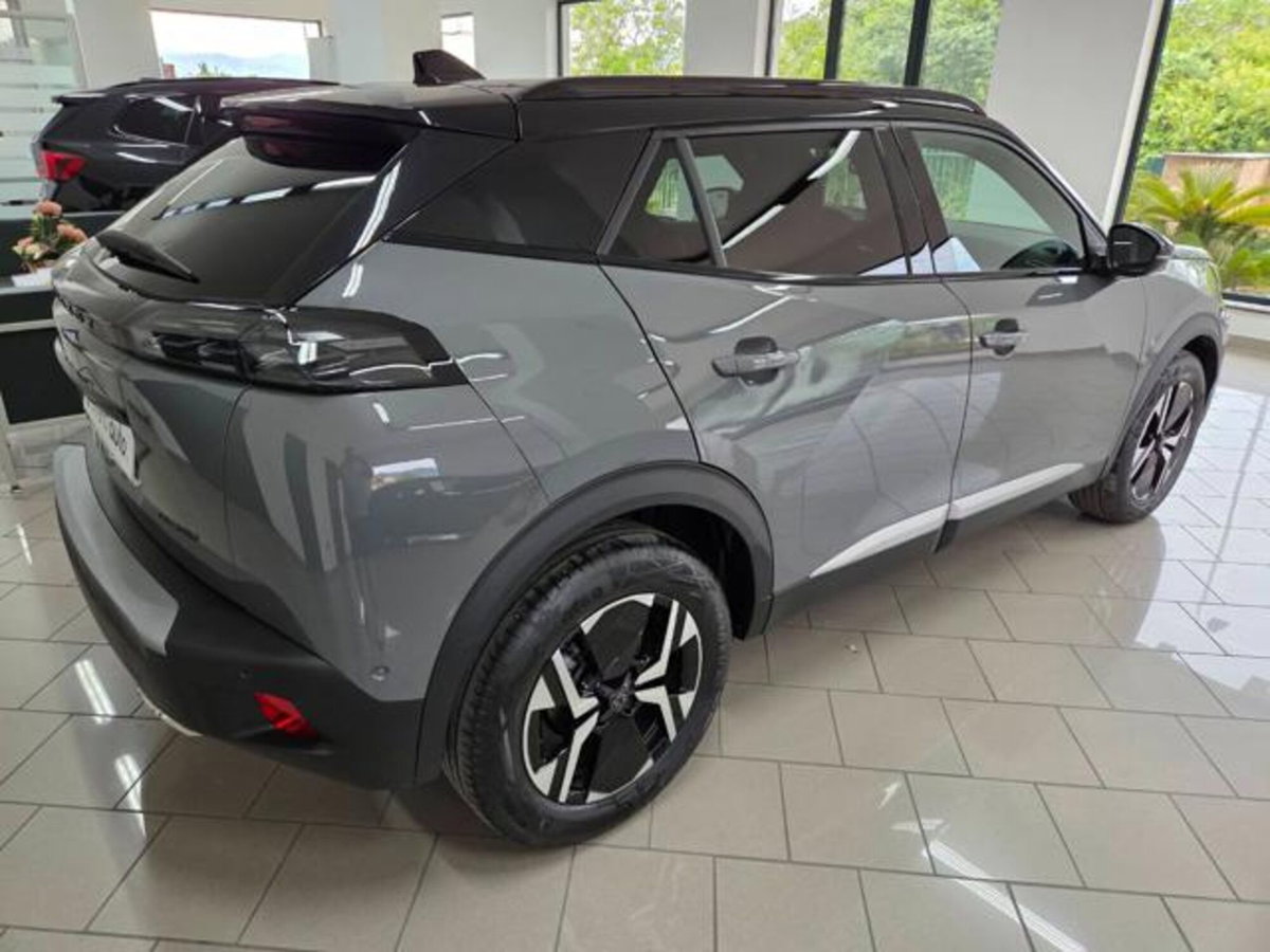 Peugeot 2008 1.2 hybrid GT Exclusive 145cv e-dcs6 (9)
