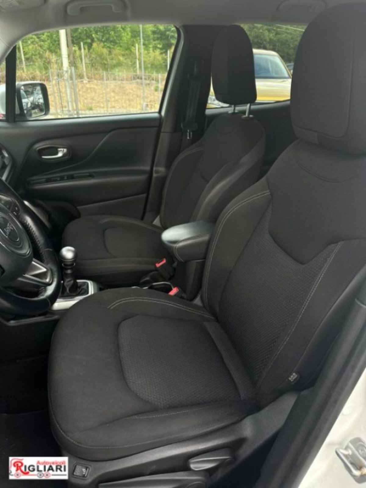 Jeep Renegade 1.6 Mjt 120 CV Limited (4)