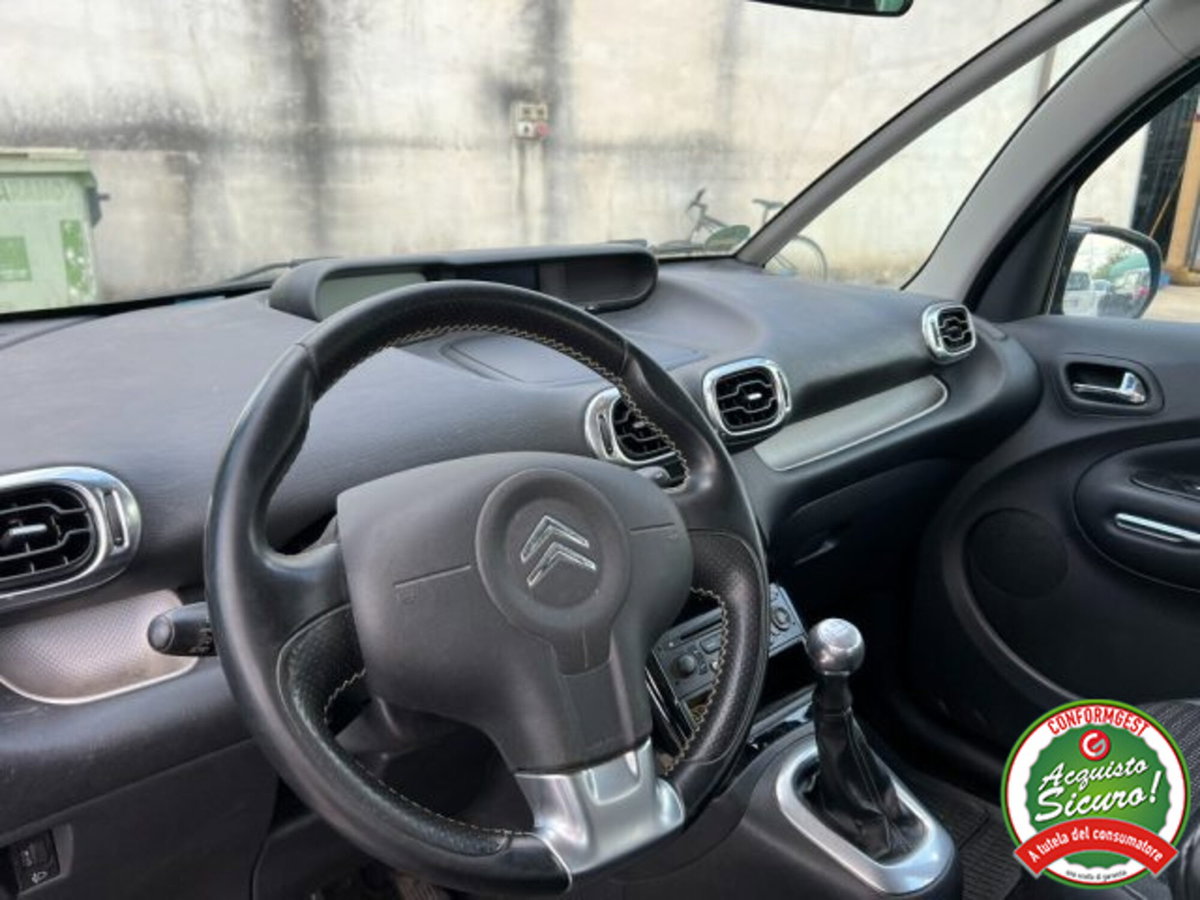 Citroen C3 Picasso 1.4 VTi 95 Exclusive Style (8)