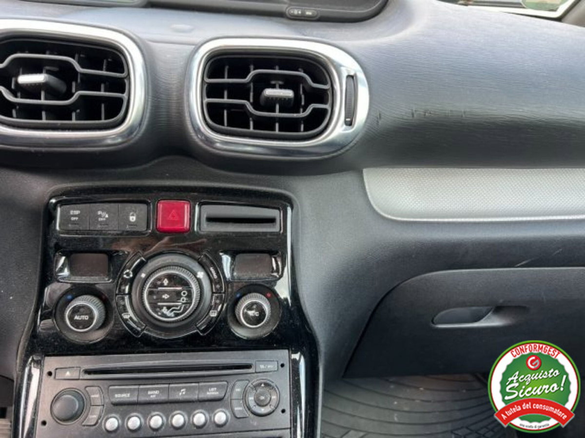 Citroen C3 Picasso 1.4 VTi 95 Exclusive Style (9)