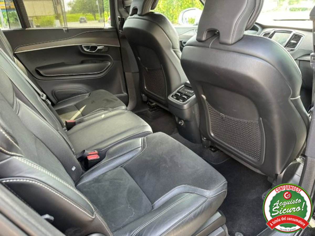 Volvo XC90 D5 AWD Geartronic R-design (18)