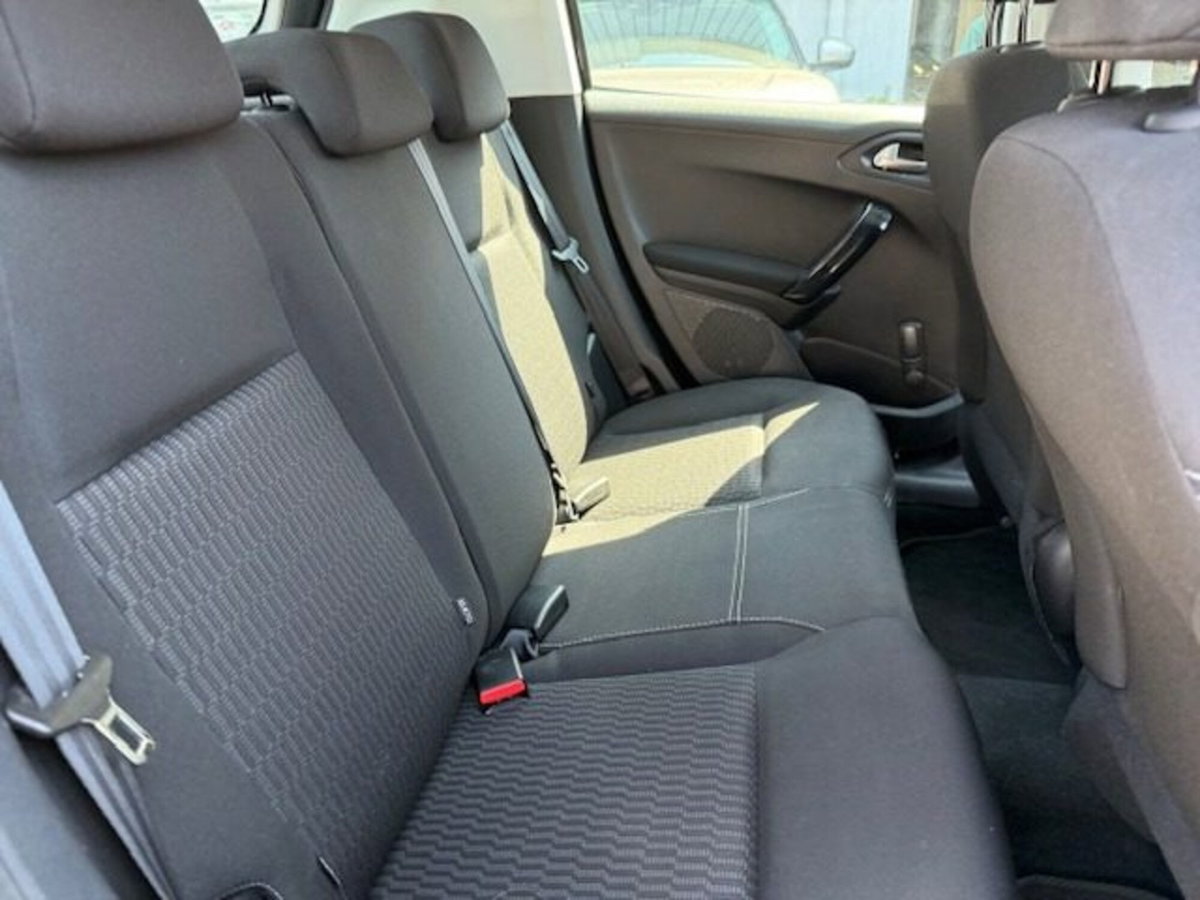 Peugeot 208 82 5 porte Active (10)