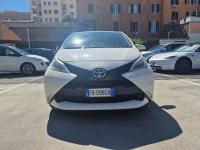 Toyota Aygo 1.0 VVT-i 69 CV 5 porte x-cite (4)