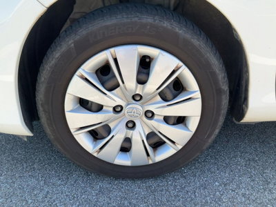 Toyota Yaris 1.3 5 porte Active (12)