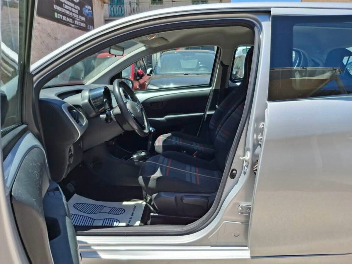 Peugeot 108 82 5 porte Allure (12)