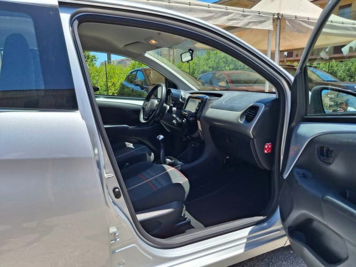 Peugeot 108 82 5 porte Allure (14)