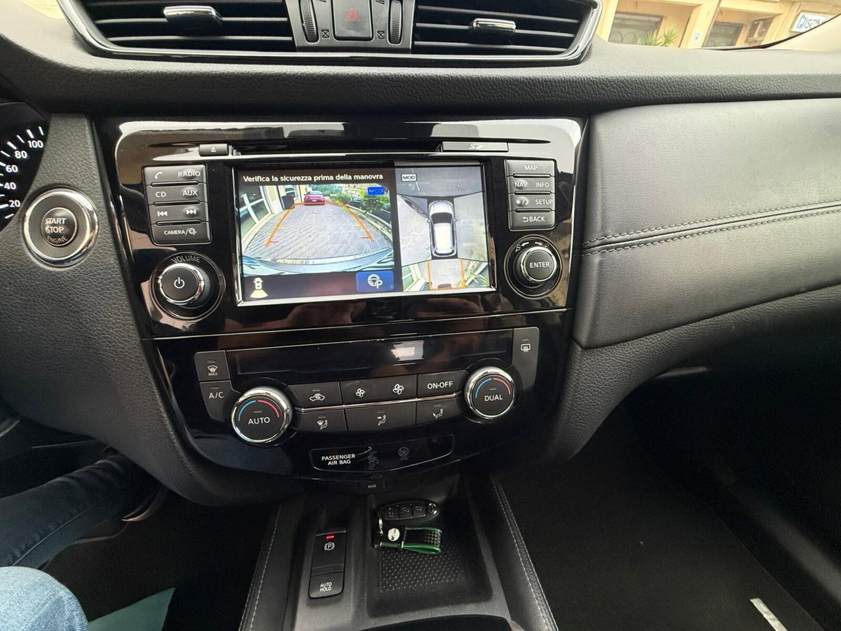 Nissan X-Trail dCi 150 2WD Tekna (6)
