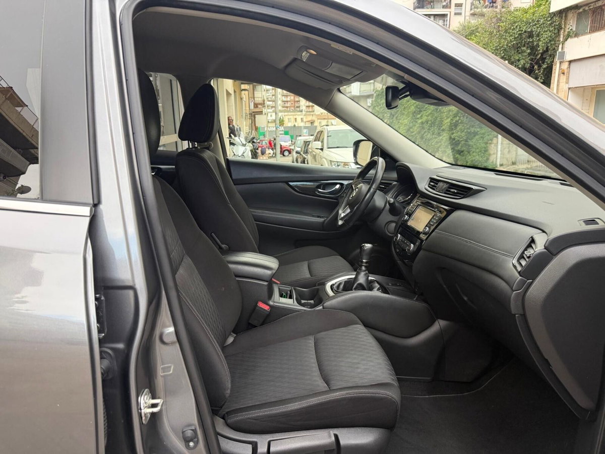 Nissan X-Trail dCi 150 2WD Tekna (9)