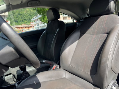 Opel Corsa 1.2 3 porte b-color (12)