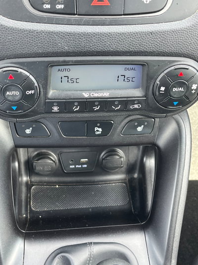 Hyundai ix35 1.7 CRDi 2WD Classic (15)