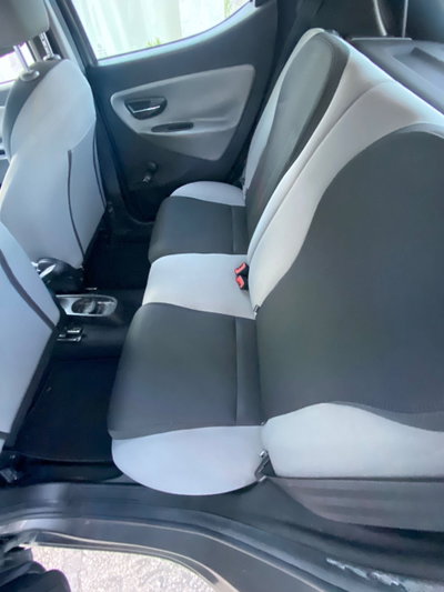 Lancia Ypsilon 1.3 MJT 16V 95 CV 5 porte S&S Silver (6)
