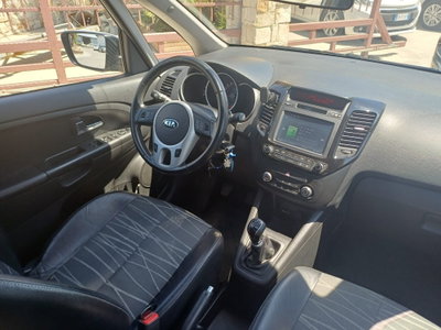 Kia Venga 1.4 CRDi 90 CV S&S High Tech (11)