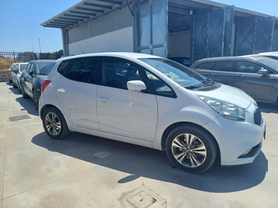 Kia Venga 1.4 CRDi 90 CV S&S High Tech (2)
