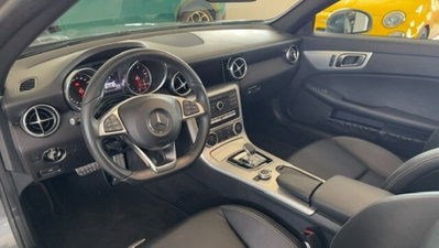 Mercedes-Benz SLC 200 Premium (7)
