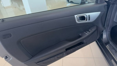 Mercedes-Benz SLC 200 Premium (8)