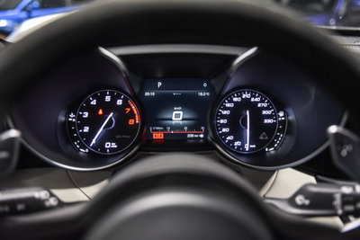 Alfa Romeo Giulia 2.9 T V6 Quadrifoglio (15)