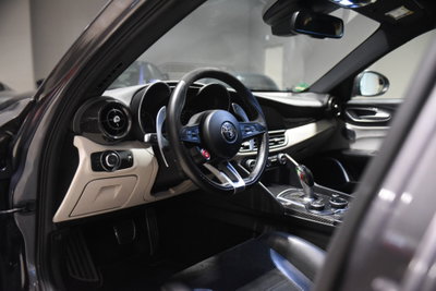 Alfa Romeo Giulia 2.9 T V6 Quadrifoglio (20)