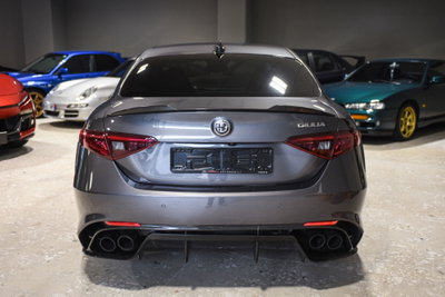 Alfa Romeo Giulia 2.9 T V6 Quadrifoglio (7)