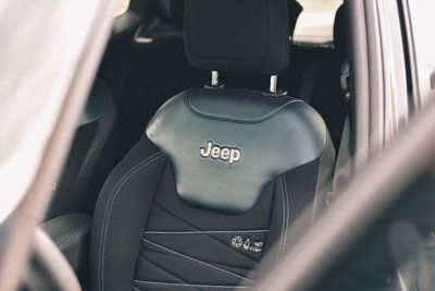 Jeep Renegade 1.3 T4 190CV PHEV 4xe AT6 Limited (14)
