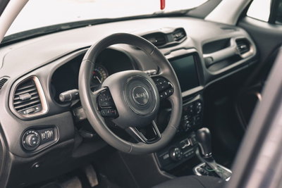 Jeep Renegade 1.3 T4 190CV PHEV 4xe AT6 Limited (15)