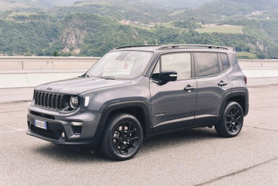 Jeep Renegade 1.3 T4 190CV PHEV 4xe AT6 Limited (3)