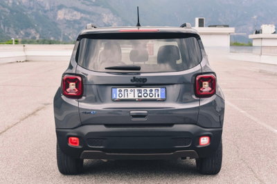 Jeep Renegade 1.3 T4 190CV PHEV 4xe AT6 Limited (5)